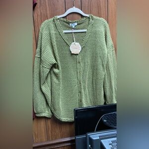 UMGEE brand sweater size M NWT